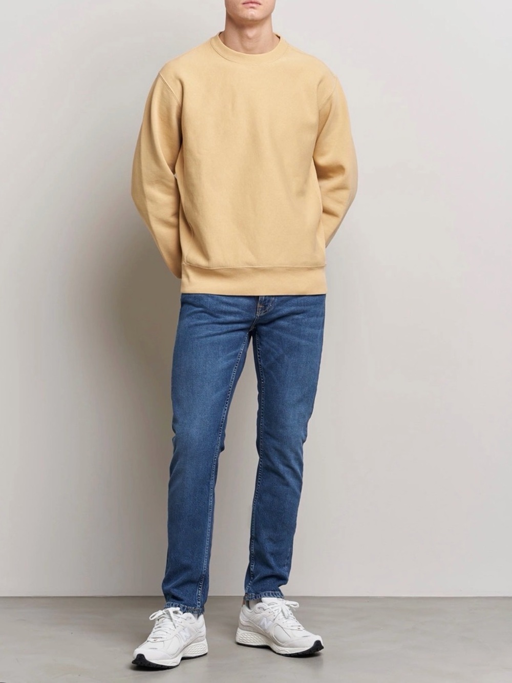 Nudie Jeans Hasse Crew Neck Sweatshirt. Faded Sun. M